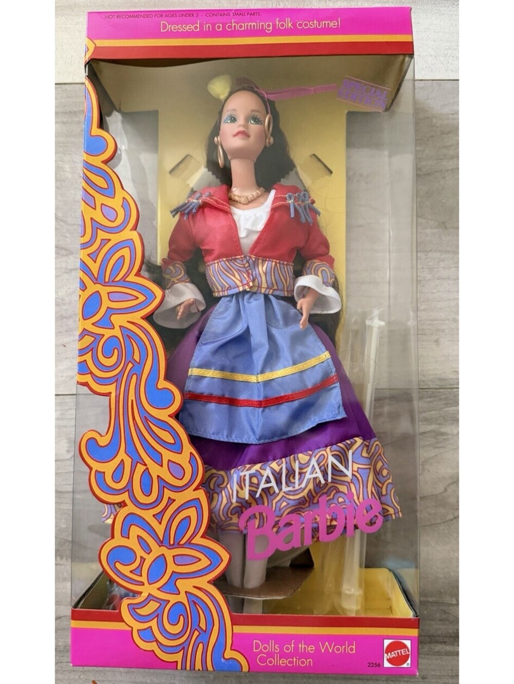 Barbie Italian Collector Edition Dolls of the World 1992 #2256